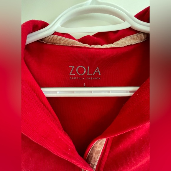 Vintage Y2K super cute red collard tee-shirt. Size large but may also fit medium - Picture 3 of 3